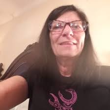 Julie Brochard updated her profile picture.