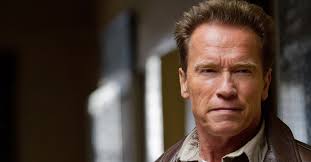 Arnold Schwarzeneggerin puhe vetää nelikymppisiä miehiä bisnesseminaariin