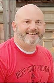 Linda Smithers's Instagram, Twitter & Facebook