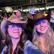 ❄️ Meet the Staff Monday ❄️ Meet Shea! Shea started as a lift operator in  2020, and since then, she's done it all!! In 2022, Shea transitioned to the  rental shop team