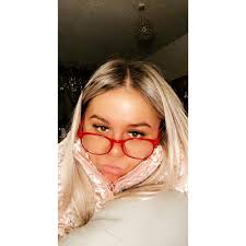 Listen to I feel something tonight 👅 by A M Y • in beats 2 playlist online  for free