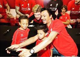 Martina melati pada 9hb ogos 2009 Afdlin Shauki Faizal Tahir Penyokong Tegar Liverpool