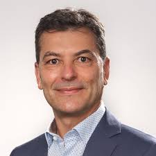 Ich freue mich mitteilen zu können, dass ich die Position des…