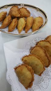 Cara cara buat kulit karipap yang sedap kekal rangup hingga ke malam. Resepi Kulit Karipap Rangup Sampai Petang