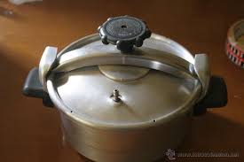 Con esta olla a presión podemos cocinar de forma rápida, saludable y sencilla cualquier tipo de alimento: Antigua Olla Expres Magefesa Con Todos Sus Acce Sold Through Direct Sale 45772556