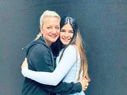 Juliette schoppmann has had a variety of different hairstyles in the past decade. Gronauerin Heute In Zweiter Dsds Live Show Joana Wird Zum Spice Girl Gronau Westfalische Nachrichten