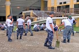 Karena dengan gotong royong akan mendatangkan banyak manfaat. Ribuan Orang Gotong Royong Bersihkan Lokasi Utama Mtqn Xxvii Medanmerdeka Com
