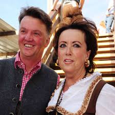 ওলন্দাজ ফুটবলার ও ম্যানেজার (bn); Fc Bayern Louis Van Gaal Und Seine Frau Truus Fc Bayern