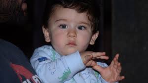 Saif ali khan and taimur were spotted by the paparazzi as they headed out in a car, also saif was seen with some gifts as kareena kapoor khan prepares to give birth to the second baby. Kareena Kapoor And Taimur Ali Khan Just Joined Saif Ali Khan At This Party Vogue India
