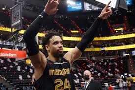 The same foe, sweeping the new the memphis point guard of the past then outjumped the grizzlies' current point guard in a matchup. 9sslxz0knznvym