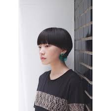 今季のショートヘアはこのマッシュショートを推したい これぞ ニッポンショート 和顔に似合う おしゃれに ファッションに 中目黒 いつくし toga トリココムデギャルソン ショートヘア マッシュショート マルニが似合うヘアス ショートヘア