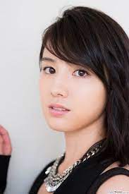 実写版 進撃の巨人 attack on titan でサシャ役に抜てきされた女優 桜庭ななみ 後編の 進撃の巨人 attack on titan エンド オブ ザ ワールド の公開を前に 恐怖を 射抜く サシャの分身 桜庭の真髄を探る 桜庭ななみ 広瀬 すず 画像 桜庭