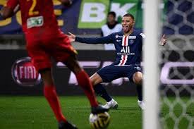 Смотрите видео псж ле ман. Paris En Toute Tranquillite Debrief Et Notes Des Joueurs Le Mans 1 4 Psg Football Maxifoot