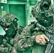 De acuerdo a la constitución política de ese país, su misión principal es la de defensa de la soberanía, la independencia, la integridad del territorio nacional y del orden constitucional. Comandos Ejercito Nacional Colombiano Home Facebook