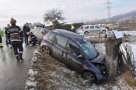 Parlamentarii au idei multe şi trăznite. Cotul Iadului La Ce A Dus O Depasire Pe Linie Continua Si Un Drum Lateral In Curba Foto Video