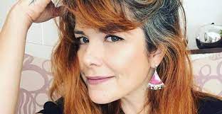 A youtuber kéfera buchmann recebeu críticas de samara felippo no instagram. Samara Felippo Posta Fotos Com Cabelo Branco E Reflete Sobre Aceitacao Um Processo