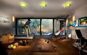 Este entrenamiento de cuerpo entero para hacer en casa es corto pero te hará sudar. Fitness Equipment And Gym At Home Really Make Difference Home Gym Decor Home Gym Design Gym Room At Home
