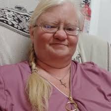 I found this today. The 1978-1979 Duluth Wildcats Girls Varsity Basketball  team. Coached by Andy Hill (RIP) Back (L-R). Amy Martin, Lisa Oliver  Hartness, Della Smith, Joanne Barlow (RIP), Lisa Spence Middle (