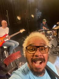 Victor Davies (@victordaviesofficial) • Instagram photos and videos