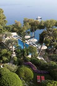 A Look At The Former Homes Of Style Icon Coco Chanel In Central Paris At The Ritz Hotel Rue Cambon And Roquebrune Cap Mar South Of France Coco Chanel France