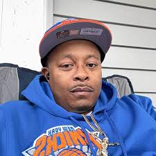 Jim Jones in the Bronx filming new video for "Jomo" 📹 🔥 🔥 🔥