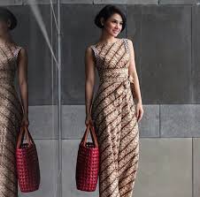 27+ truths of inspirasi model gaun batik anak umur 9 bulan your friends missed to share you. 10 Inspirasi Baju Batik Wanita Modern Galadiva Com