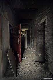 Creepy Abandoned Hallway Scary Places Abonded Places Creepy Pictures
