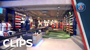 L'argentin s'est engagé jusqu'en 2023, plus une année. New Paris Saint Germain Megastore Now Open Youtube