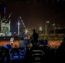 The teams were divided into two groups, each containing four teams. Concert Review Onerepublic Performs Extra Song For Malaysian Fans