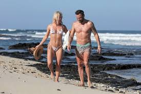 This has been made easier by megan's willingness to allow sharna to get involved with the children. Sharna Burgess Spotted In A Bikini While Packing On Some Pda With Brian Austin Green On The Beach In Hawaii 020121 12