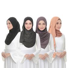 The long wait is over, we are now ready to unveil more collections for 2017. Victorious By Naelofar Hijab 4pcs Set Go Shop