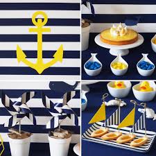 Idées décorations de noël style scandinave. Des Marinieres Et Des Baleines Pour Une Ambiance De Fete Petit Bateau Rose Caramelle Carnet D Inspiration