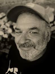 Escape the crowds and uncover Southern California's hidden gems! From  peaceful canyons to quirky spots, adventure awaits.