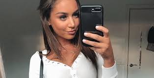 Mel Bowman's Instagram, Twitter & Facebook