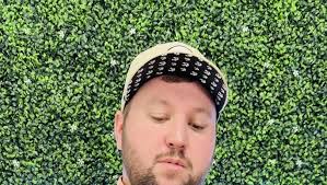 Amazon.com: ערכת טיפוח העור לגברים של Tiege Hanley, שגרה מתקדמת (מערכת רמה  2)