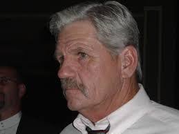 Robert Cupps's Instagram, Twitter & Facebook