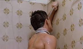 Shot almost entirely at night, o fantasma chronicles a young trash collector's descent into a world of increasingly bizarre sexual encounters. Cine Cult On Twitter O Fantasma 2000 Joao Pedro Rodrigues