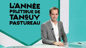 Sur scène et à la radio. L Annee Politique De Tanguy Pastureau Tele Loisirs
