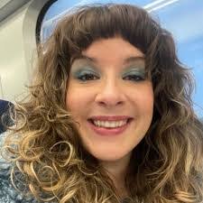 Carly Dickson's Instagram, Twitter & Facebook