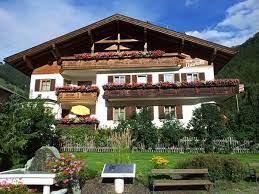 Hotel haus charlotte 4 stars, it is the ideal hotel to spend your holidays on the marche region. Haus Charlotte Online Buchen In Kals Am Grossglockner