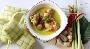 Tumis bumbu halus, lalu masukkan sisa air kaldu dan ayam, 7. 11 Resep Masakan Khas Lebaran Yang Paling Populer Lifestyle Fimela Com