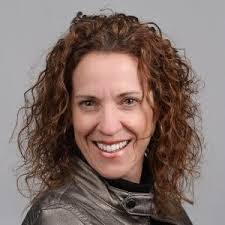 Sarah Borthwick's Instagram, Twitter & Facebook