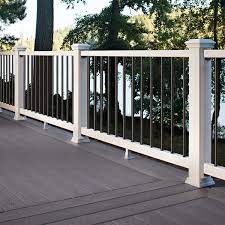 W white vinyl railing kit the bellaire vinyl railing kit provides a the bellaire vinyl railing kit provides a unique, elegant look paired with superior strength and durability all at an affordable price. Trex Railing Kit Select Classic White Rail With Round Black Balusters 36
