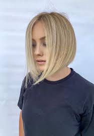 The shorter the hair, the easier it is to manage. 47 Short Blonde Hairstyles And Tutorial Womenstyle