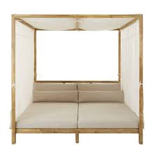 Lit A Baldaquin D Exterieur En Resine Tressee Et Toile Taupe Clair Maupiti Maisons Du Monde