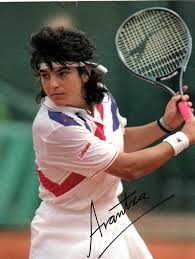 What racquet does roger federer use? Pin Von Chofi Auf Autografos