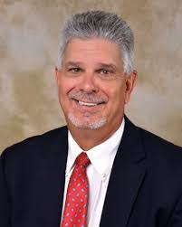 Mike Mckay's Instagram, Twitter & Facebook