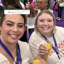 Callie Richards • Plus Size Fashion + Travel