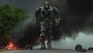 Megatron (also known as galvatron in age of extinction) is the leader of the decepticons and is the main antagonist of the first film, the secondary antagonist in the next two films, the tertiary antagonist in the fourth while reborn as galvatron, and one of the two main antagonists (alongside. Transformers 4 Ara Des Untergangs Benutzer Kritik Moviepedia Wiki Fandom