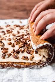 Super moist and really packs an amazing pumpkin spice flavor. Pumpkin Roll With Candied Pecans Smells Like Home